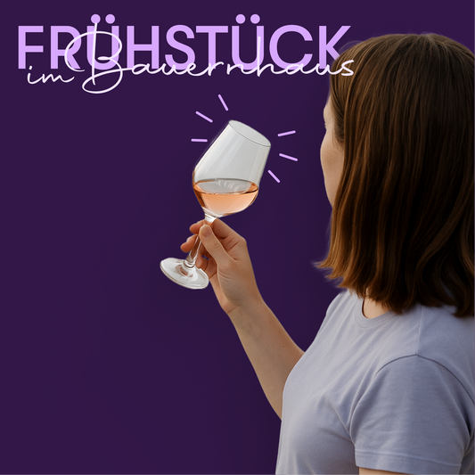 Frühstück am Bauernhaus Cover – Lisa Riecker mit Weinglas in der Hand